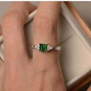 Elegant Women's Wedding  Ring 925 Silver Princess